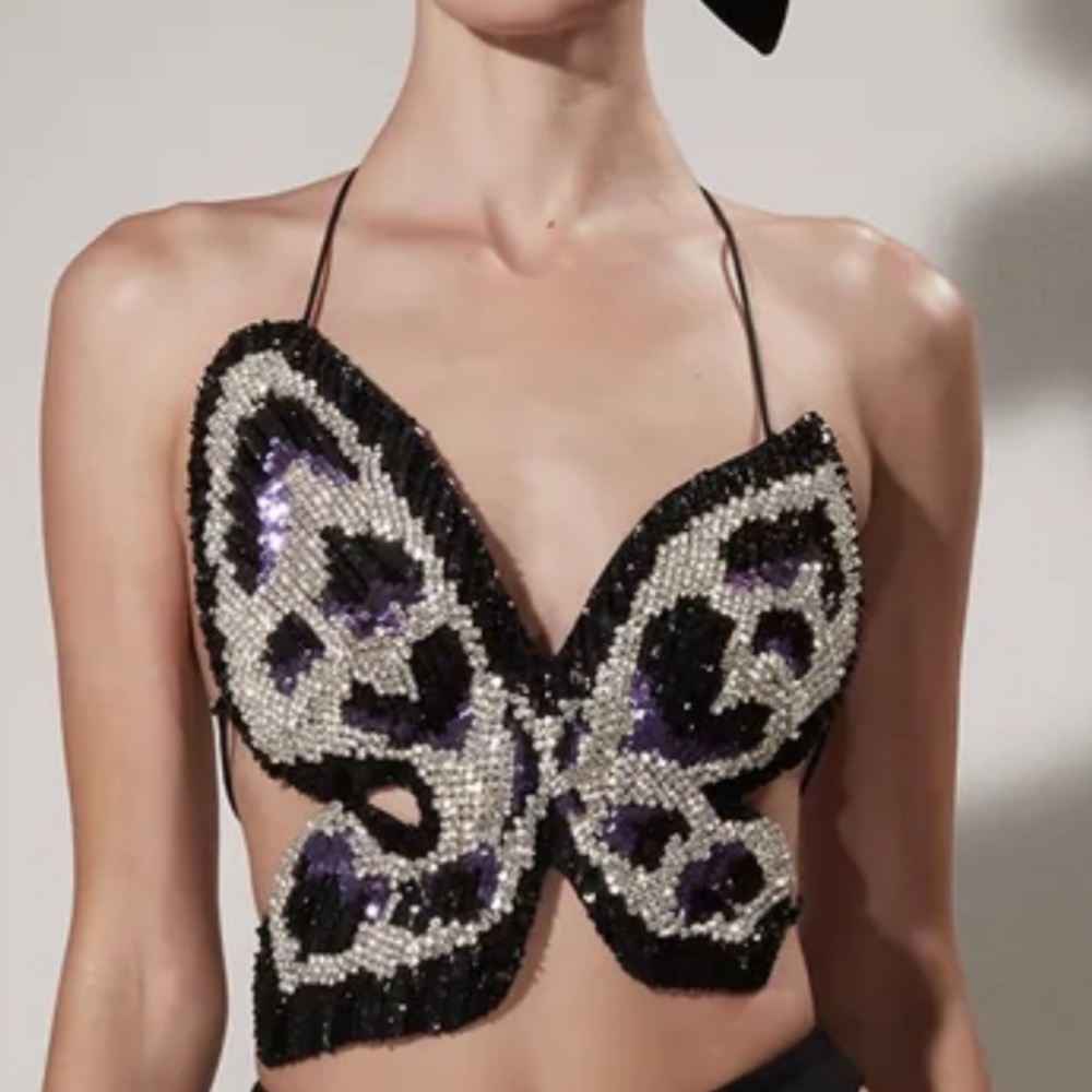 AREA EMBROIDERED CRYSTAL PAILLETTE BUTTERFLY TOP size Medium